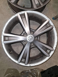 Lexus оригинальный диск 18 (5 фото из 5)