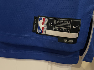 Korvpallisärk NIKE Doncic (S) (5 foto / 5)