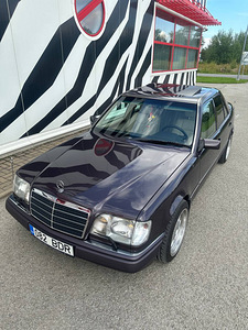 W124 3.0 100kW sedan bornit (4 foto / 14)