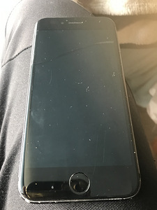 iPhone 8 64gb "ei lae!" (3 foto / 3)