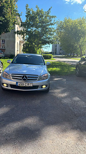 Mercedes c320 (1 foto / 11)