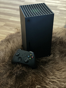 Xbox Series X (1 фото из 2)