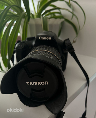 Canon D1100 Мало использованный