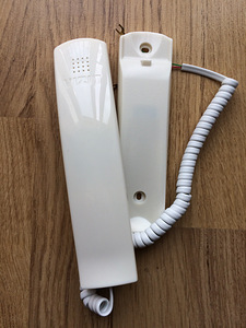 SISSEPÄÄS MITME KORTER BVD-313T + TELEFONID/12 tk (3 foto / 4)