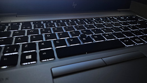 HP EliteBook 745 G6, Ryzen 7, 16GB, WiFi 6E (3 foto / 9)