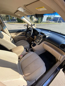 Kia Carens 2.0 (103kw) 2007 diesel manual (5 foto / 10)