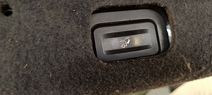 Opel Vectra 1.9 CDTI (8 foto / 9)