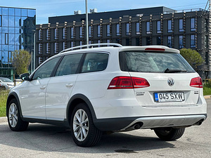 Volkswagen Passat Alltrack 2013 (3 foto / 15)