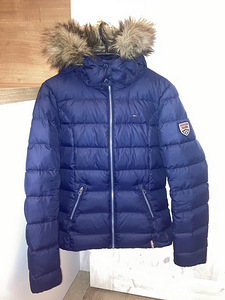 Tommy Hilfiger jope (1 foto / 4)