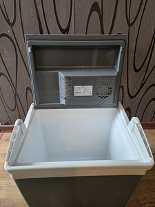 Автохолодильник 12V (5 фото из 7)