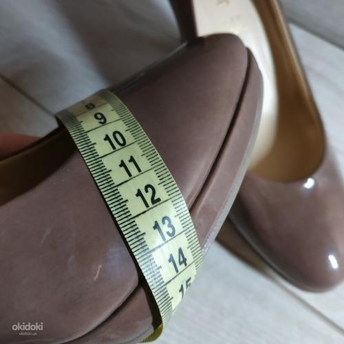 Женские фирменные оригинальные красивые туфли от Gabor 37 (фото #9)