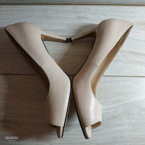 Фірмові і красиві жіночі туфлі Miriade 41 р - Нові (фото #7)