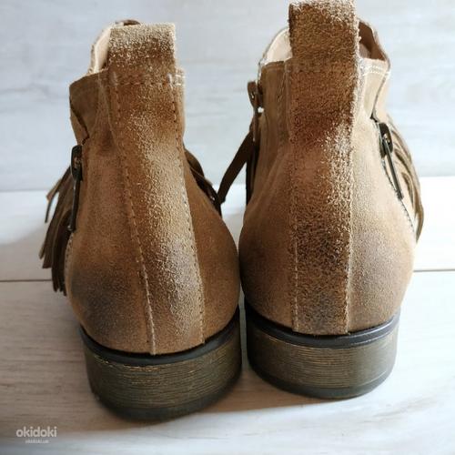 Кожаные стильные фирменные ботинки с бахромой от Catwalk- 39 (фото #8)