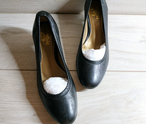 Фірмові якісні жіночі туфлі Італія 37.5-38 р - Нови