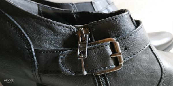 Кожаные фирменные закрытые туфли от Roberto Santi 40 р (фото #3)