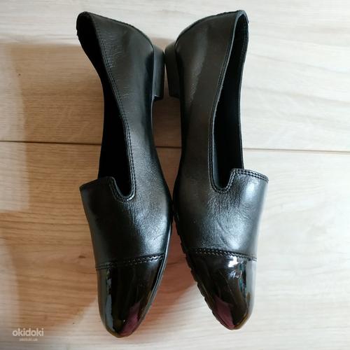 Кожаные стильные туфли балетки от Varese 39-40 р - Новые (фото #6)