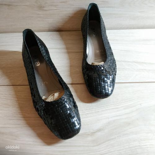 Кожаные фирменные женские туфли от Ara- 36.5 р (фото #1)