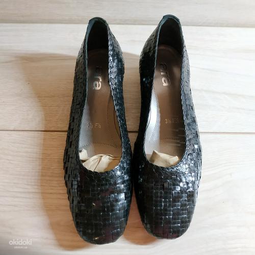 Кожаные фирменные женские туфли от Ara- 36.5 р (фото #2)