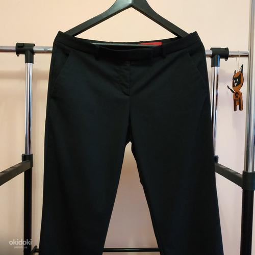 Женские брюки от Hugo Boss 38 р натуральная тонкая шерсть - (фото #2)