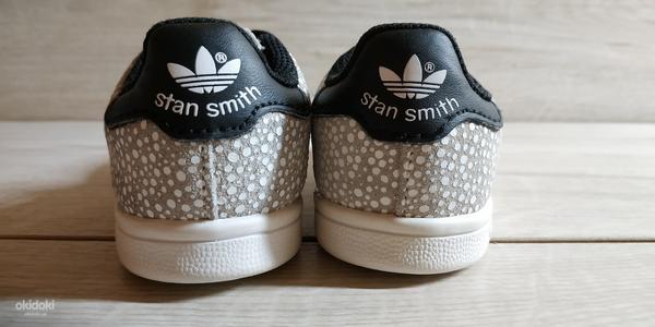 Кожаные фирменные кроссовки для малыша от Adidas - 20 р (фото #2)