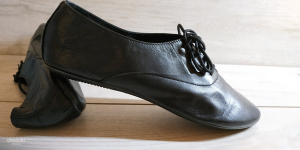 Кожаные фирменные туфельки из мягкой кожи от Bata- Италия 40 (фото #7)