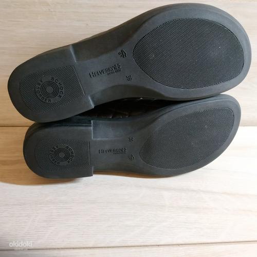Кожаные фирменные туфли на широкую ножку от Helvesko - 39 р (фото #6)