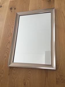 Peegel Ilusas Puitraamis | Mirror in Beautiful Wooden Frame (1 foto / 2)