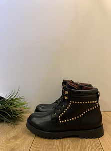 Uued! Real lether GUESS Girls boots (1 foto / 3)