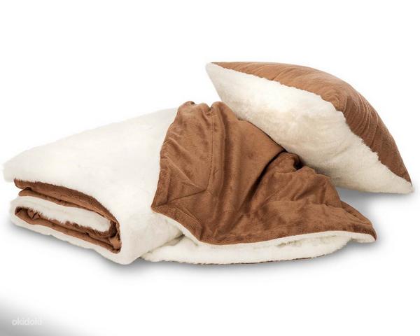 Warm Hug коричневый комплект -плед (200х200) +подушка, новый (фото #4)