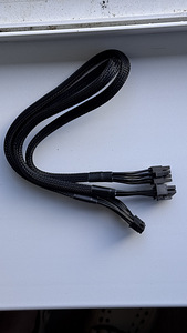 2x8 pin PCIe - 12VHPWR. Thermaltake. (1 фото из 2)