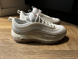 Nike tossud nr 40 (1 foto / 5)
