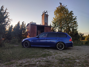 M/V: BMW 320d (3 foto / 9)