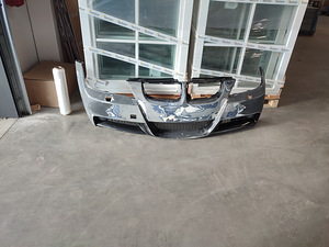 Продам e90/91 стандартный бампер и m бампер (3 фото из 3)