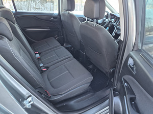 Opel Zafira (3 фото из 6)