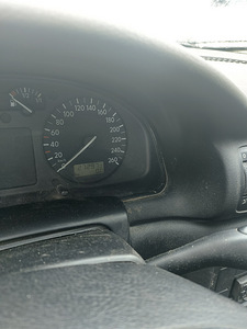 Volkswagen Passat 1997 (2 foto / 6)