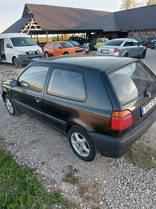 Volkswagen golf 1993 1.4 (4 foto / 6)