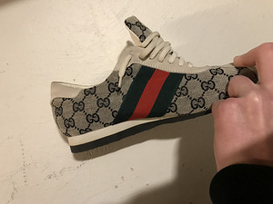 Кроссовки Gucci (6 фото из 6)