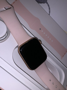 Apple Watch Series 5(44mm) (2 foto / 4)