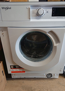Продам встраиваемую стиральную машину Whirlpool.