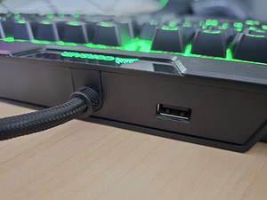 Klaviatuur Corsair K70, RGB, MX brown (9 foto / 9)