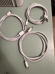 Originaalsed Apple laadimiskaablid (1 foto / 1)