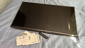 LG 49" 49UF6807 4K UHD LED (2 foto / 8)