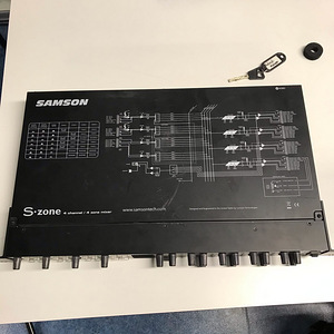 Микшер Samson s-zone 4 input mixer (4 фото из 4)