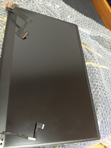 MSI GS75 Stealth 8SE VARUOSAD FHD IPS 17.3 144 Hz (4 foto / 9)
