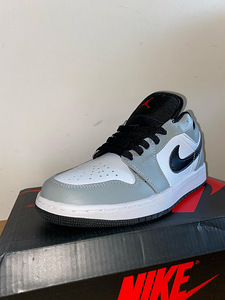 Air Jordan 1 low (3 foto / 5)