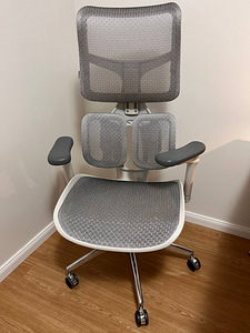 Ergonoomiline kontoritool SIHOO Doro S100 (1 foto / 3)