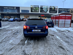 Volkswagen passat B6 2.0 TDI DSG 6, 2005 (2 foto / 6)