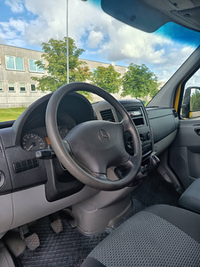 Mercedes-Benz Sprinter 2.1 120kW (8 foto / 10)