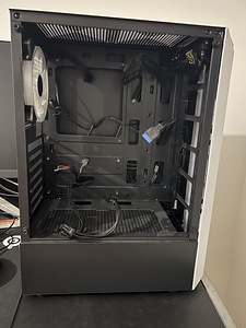 Корпус AeroCool для игр + блок питания MSI 650W (гарантия) (4 фото из 6)