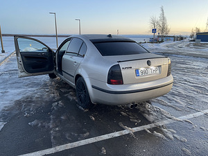 Skoda superb 2004 (2 foto / 10)